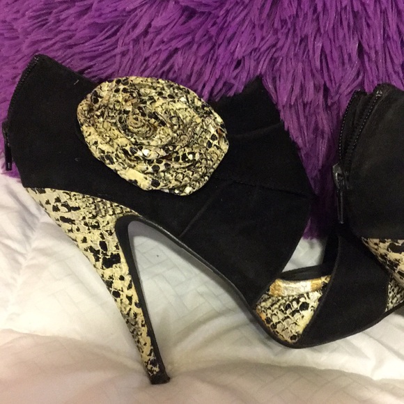 Snake patterned heels - Picture 7 of 8